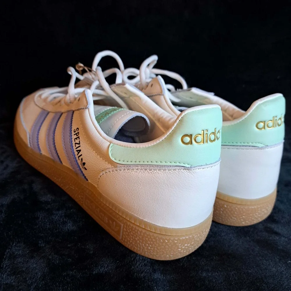Adidas Handball Spezial Mens Casual Off White/Violet Purple/Gum IH2460 Size 10